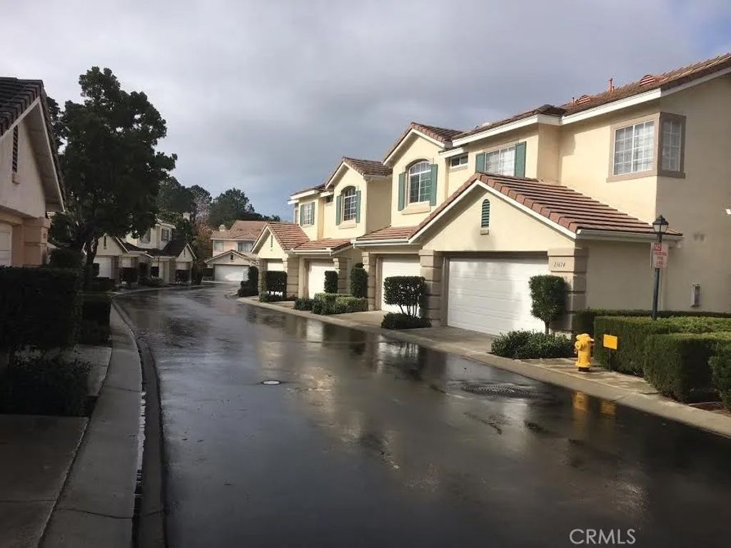 Photo of 13626 Jadestone Way, San Diego, CA 92130 (MLS # SR26097215)