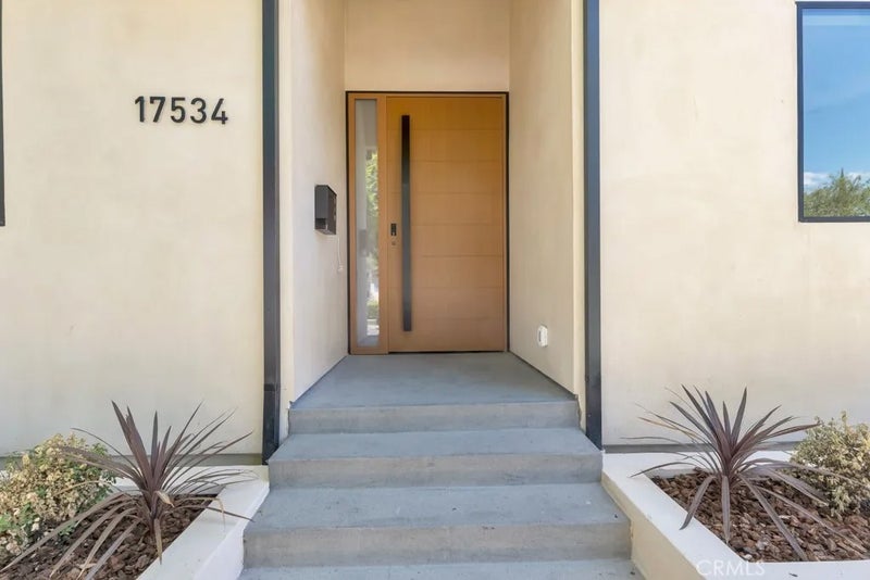 17534 Collins