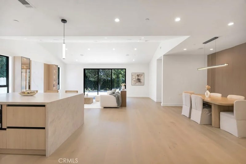 17534 Collins