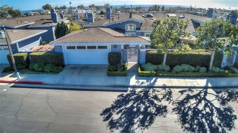 Photo of 3621 Geranium Ave, Corona Del Mar, CA 92625 (MLS # OC26054278)