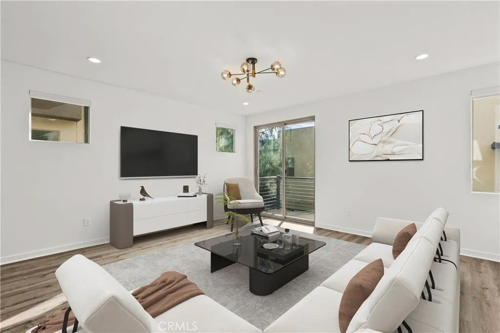 Photo of 19542 Empire Lane, Northridge, CA 91324 (MLS # GD25276739)