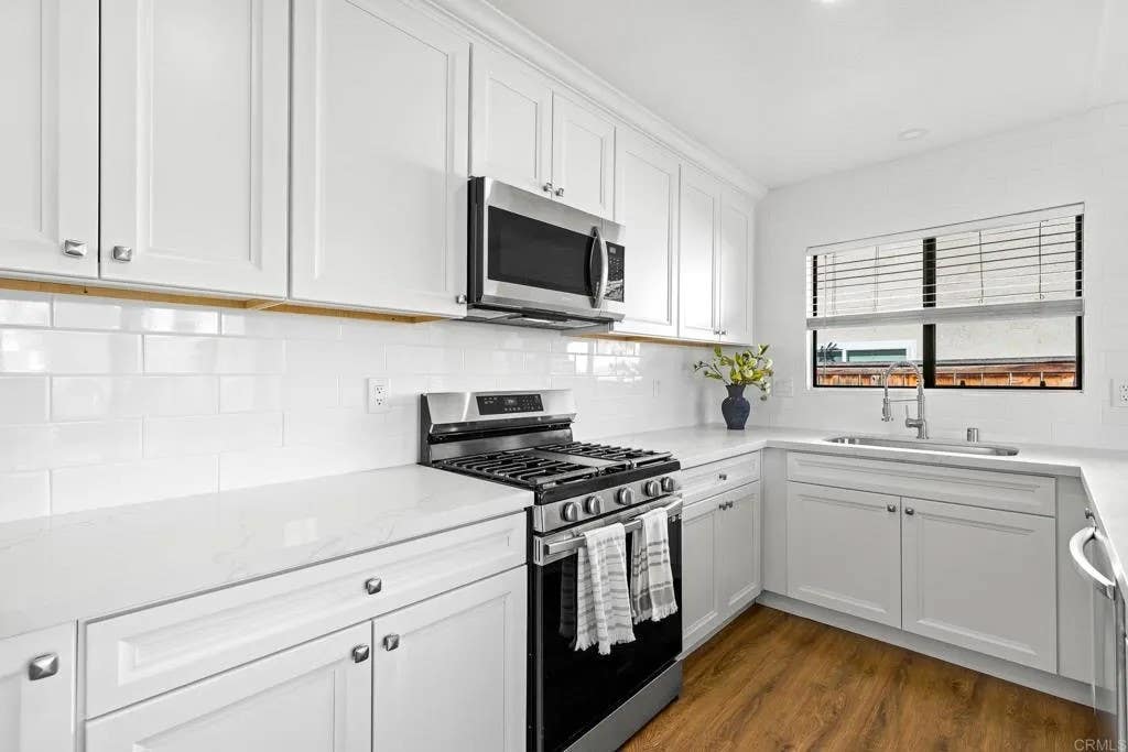 Photo of 1973 Buckskin Gln, Escondido, CA 92027 (MLS # NDP2606363)