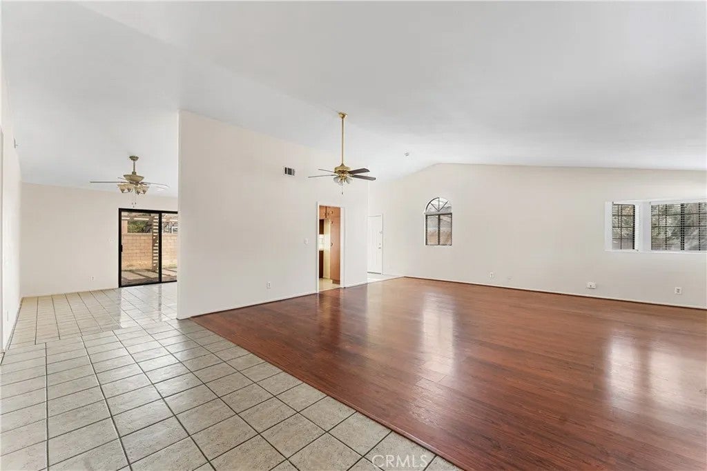 2427 Oakcrest