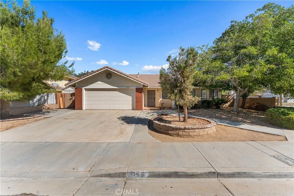 2427 Oakcrest