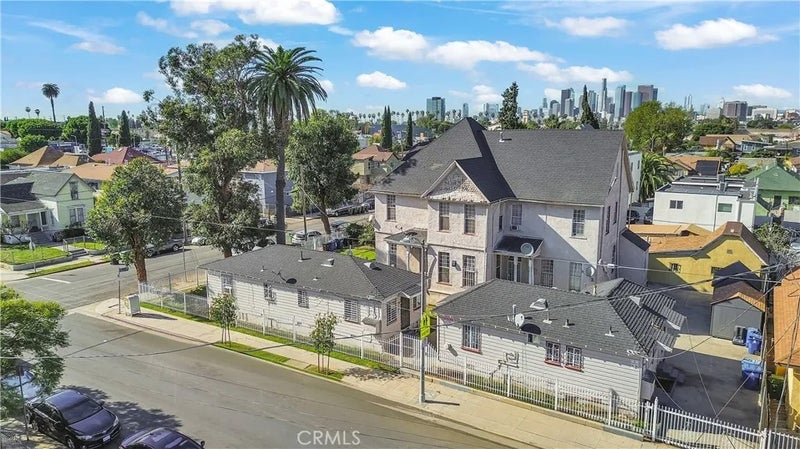 2429 E 3rd
