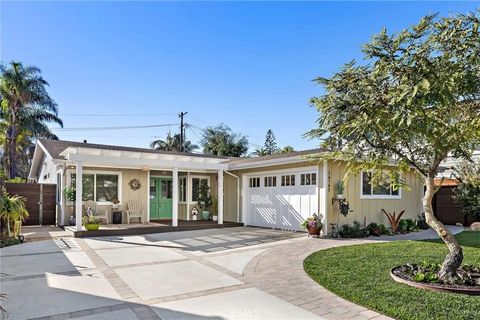 Photo of 34745 Calle Fortuna, Dana Point, CA 92624 (MLS # OC26000476)