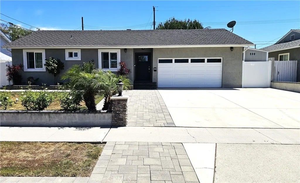 Photo of 1124 W Woodcrest Avenue, Fullerton, CA 92833 (MLS # PW26128215)