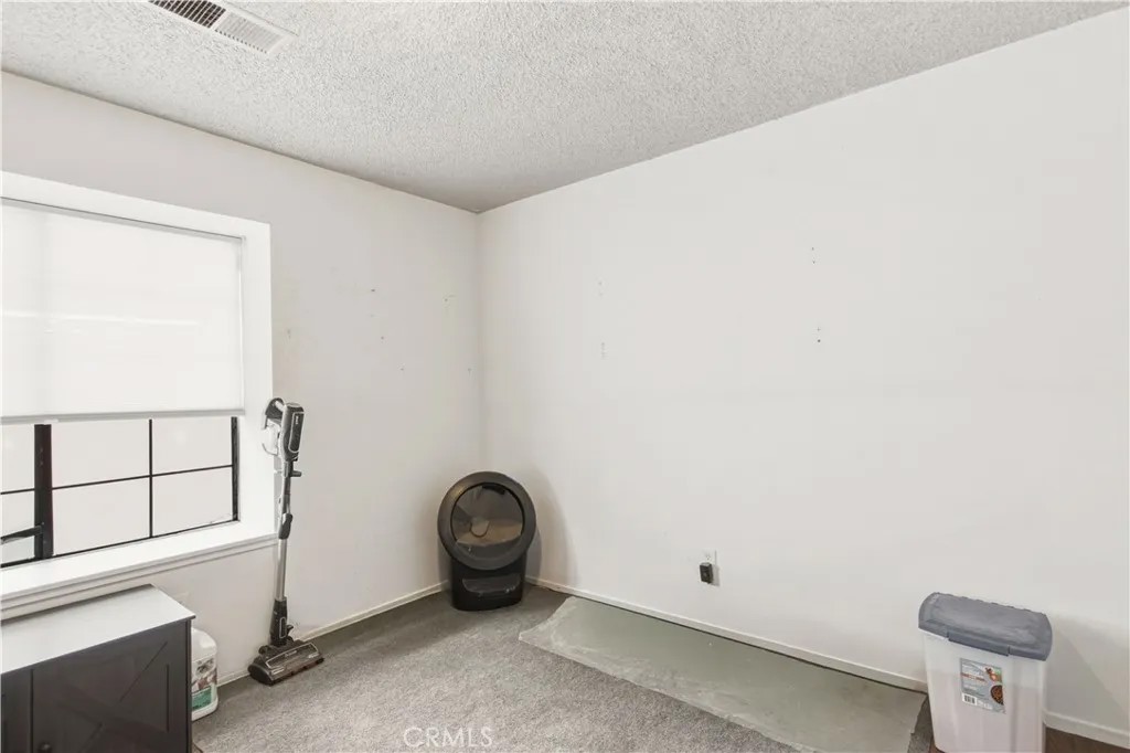 1418 Nut Tree
