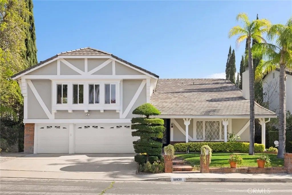 Photo of 18938 Granada Circle, Porter Ranch, CA 91326 (MLS # SR26030777)