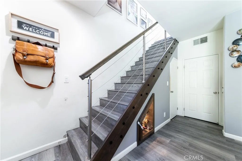 13600 Foothill 17