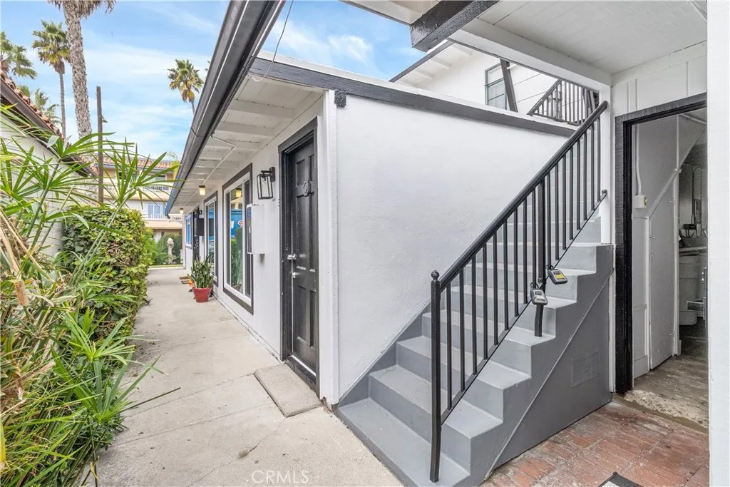 320 7th Street