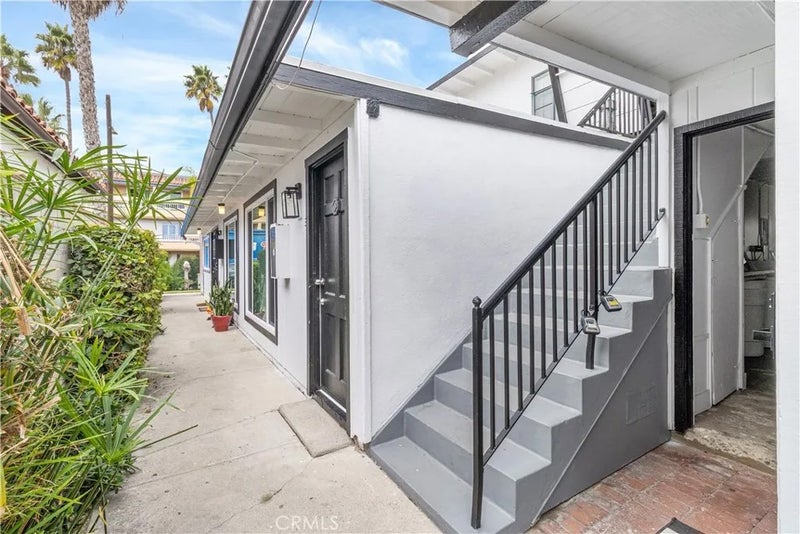320 7th Street