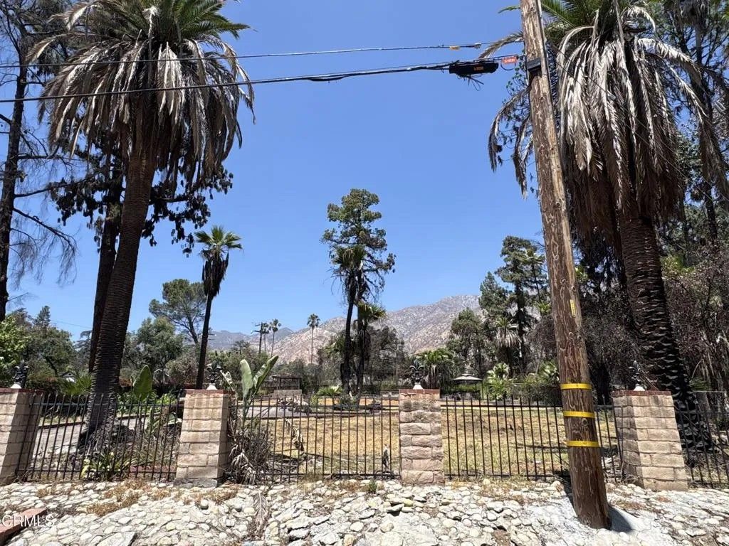 Photo of 1125 Rubio Street, Altadena, CA 91001 (MLS # P1-25038)