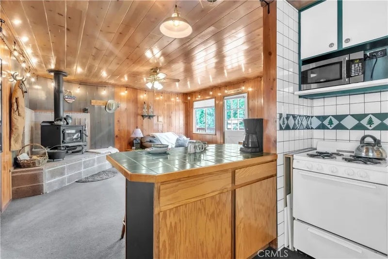 7515 Abner Lane
