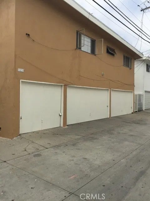 10210 S 10th