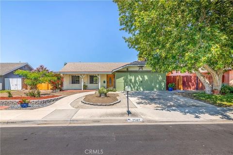 Tiny photo for 25187 Lincoln Avenue, Hemet, CA 92544 (MLS # SW25239824)