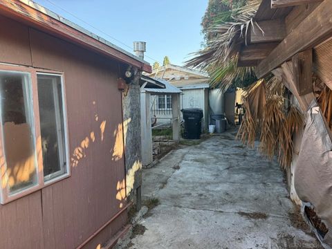 Tiny photo for 4312 Winona Ave, San Diego, CA 92115 (MLS # 250043153)