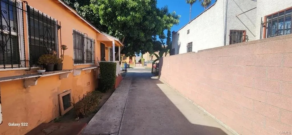 1214 W 85th Street