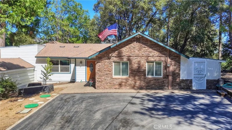 36125 Cedar Lane