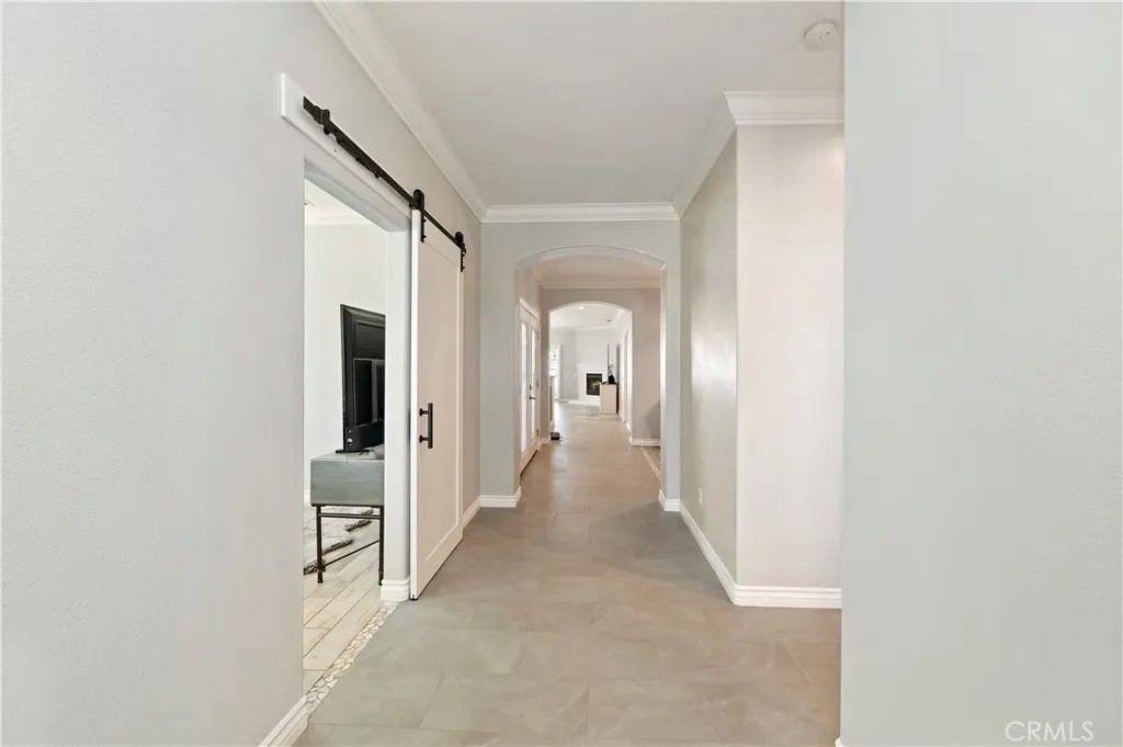 2243 Finch