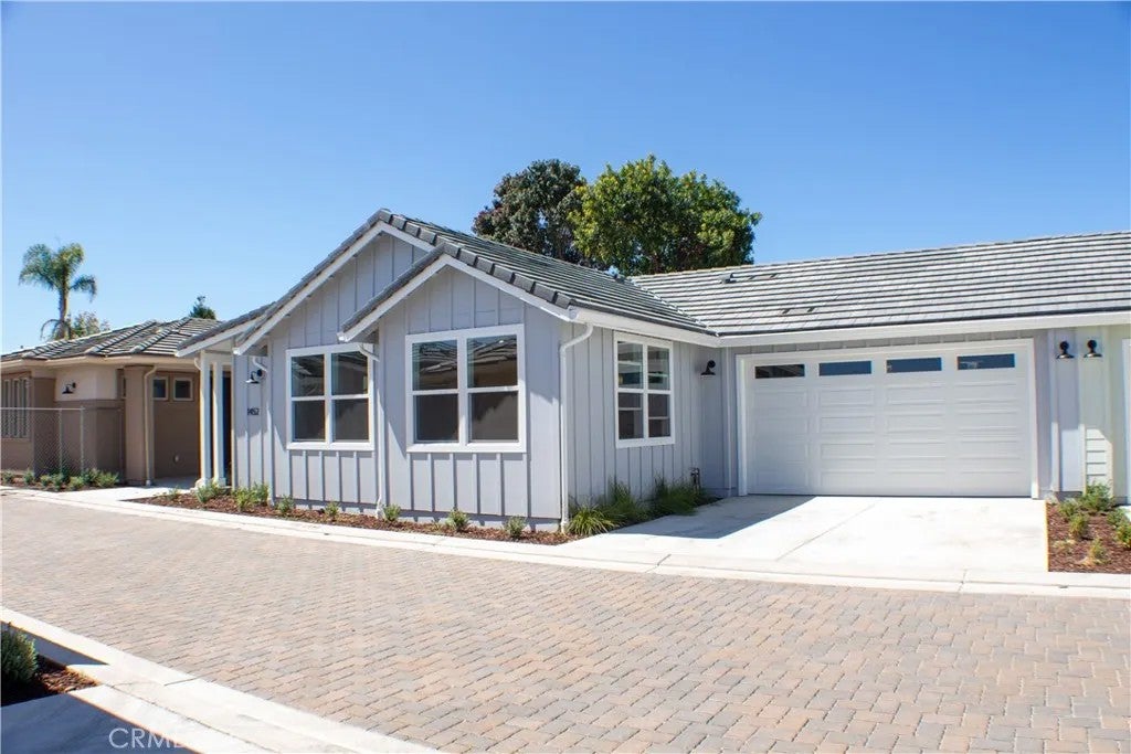 1465 Ronald Way
