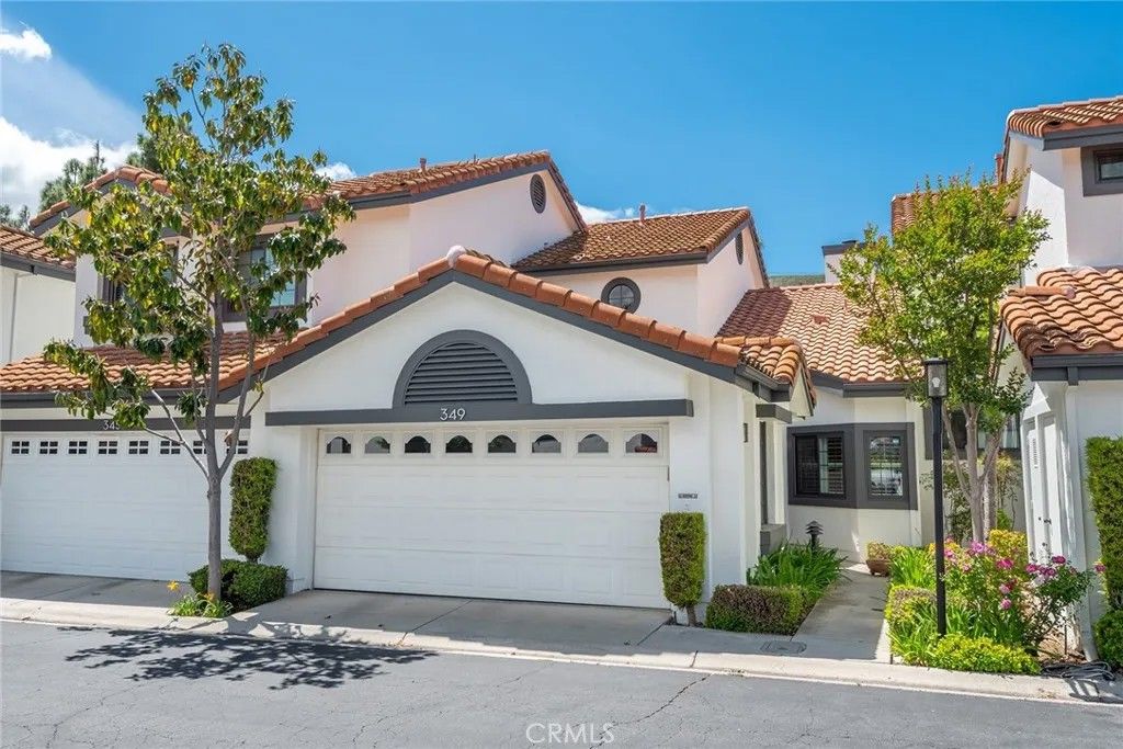 Photo of 349 Scanno Dr, Oak Park, CA 91377 (MLS # SR26090427)