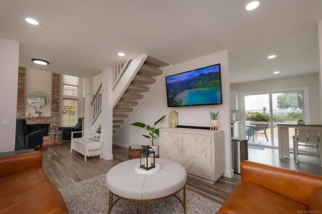 Photo of 1426 Westwood Pl, Oceanside, CA 92056 (MLS # 250037811)