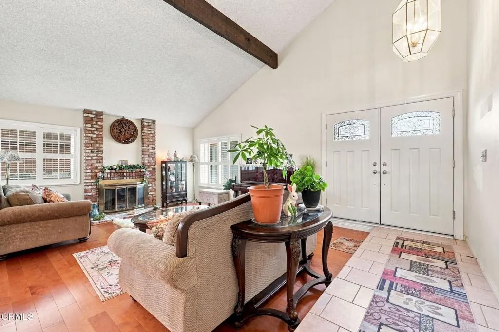 1935 El Rancho Drive