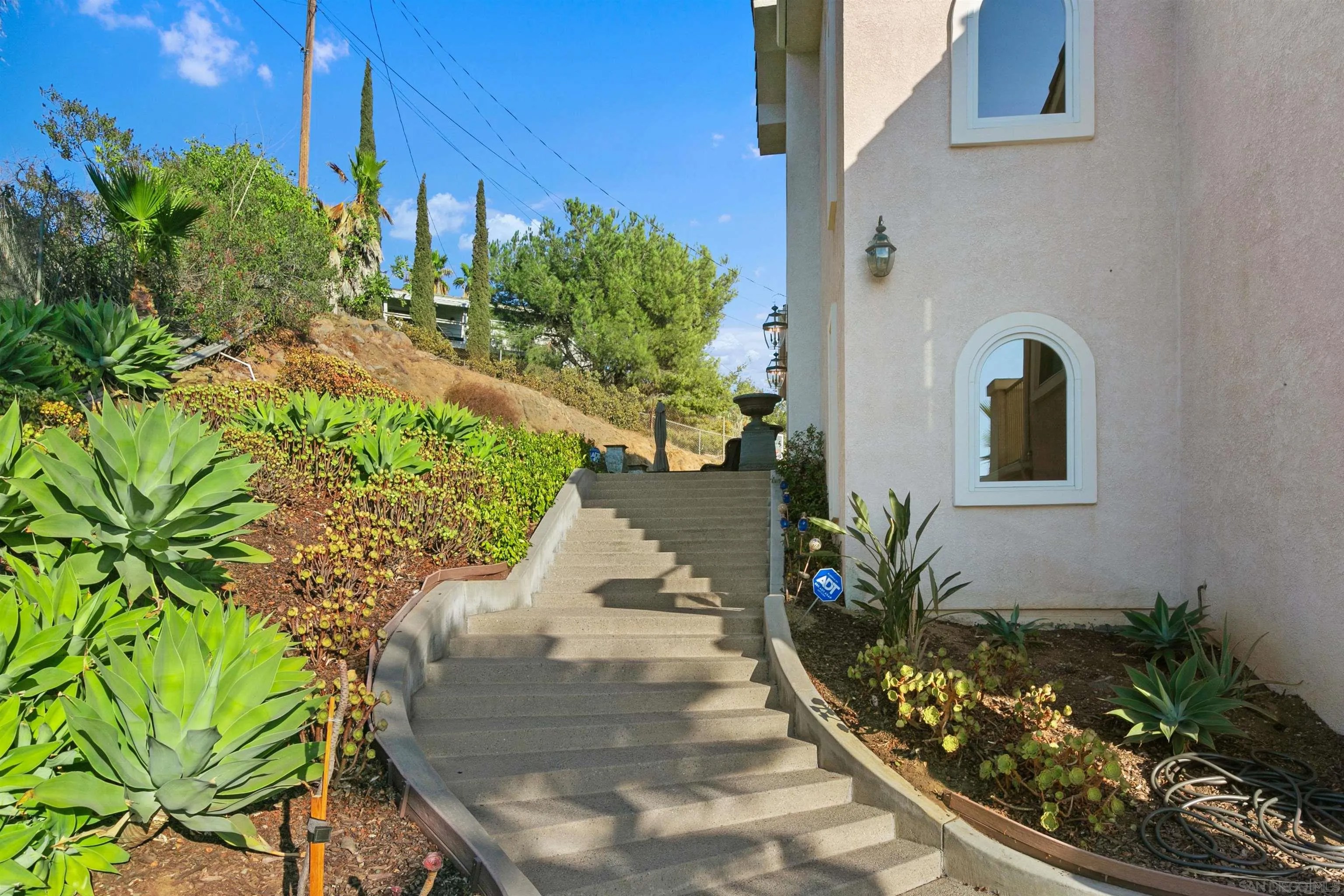1566 Plantation Way