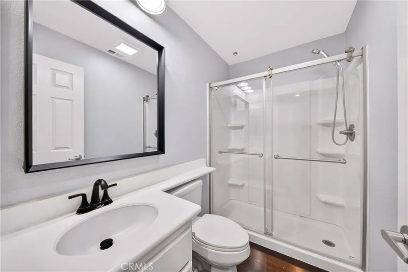 2260 Clark
