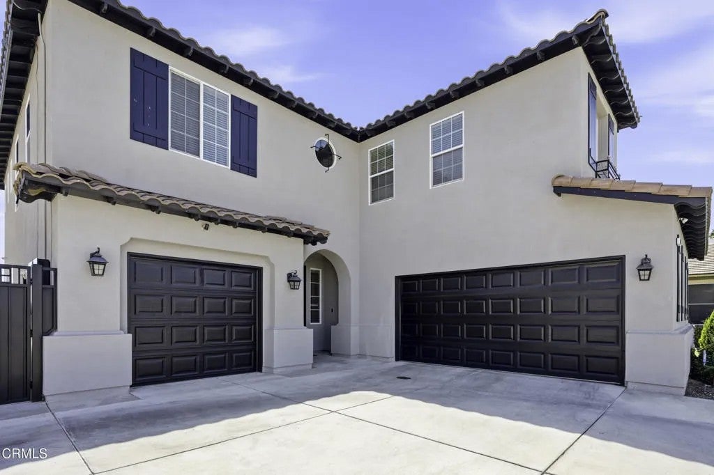 10109 Sharktooth Peak Drive