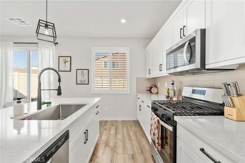 Tiny photo for 1790 Plume Ln, San Jacinto, CA 92583 (MLS # CV25247116)