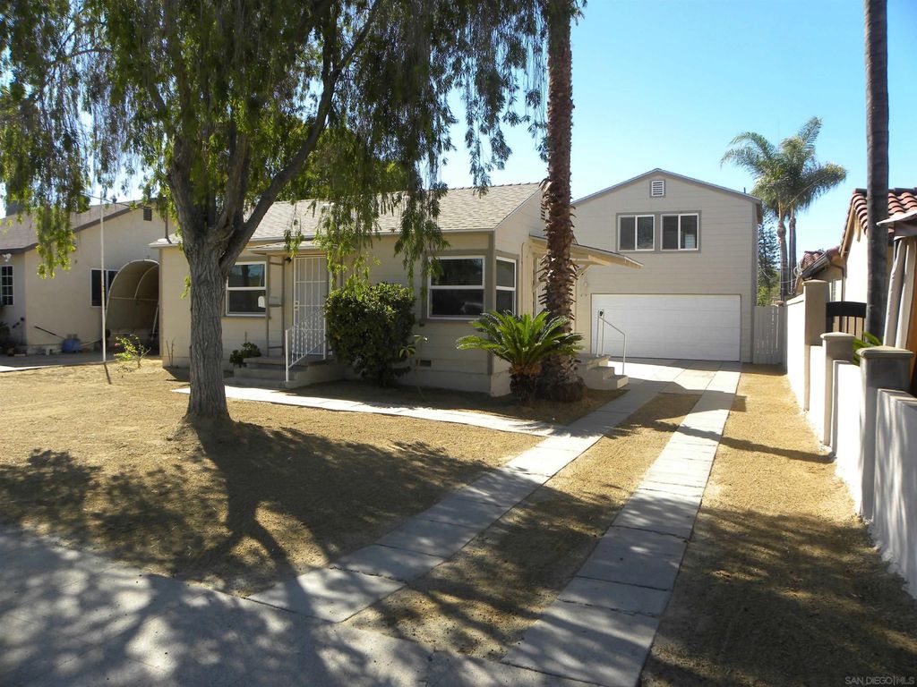 Photo of 652 S Orange Ave, El Cajon, CA 92020 (MLS # 260005690)