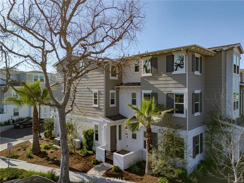 Photo of 2100 Cresta Dr, Newport Beach, CA 92660 (MLS # OC26026375)