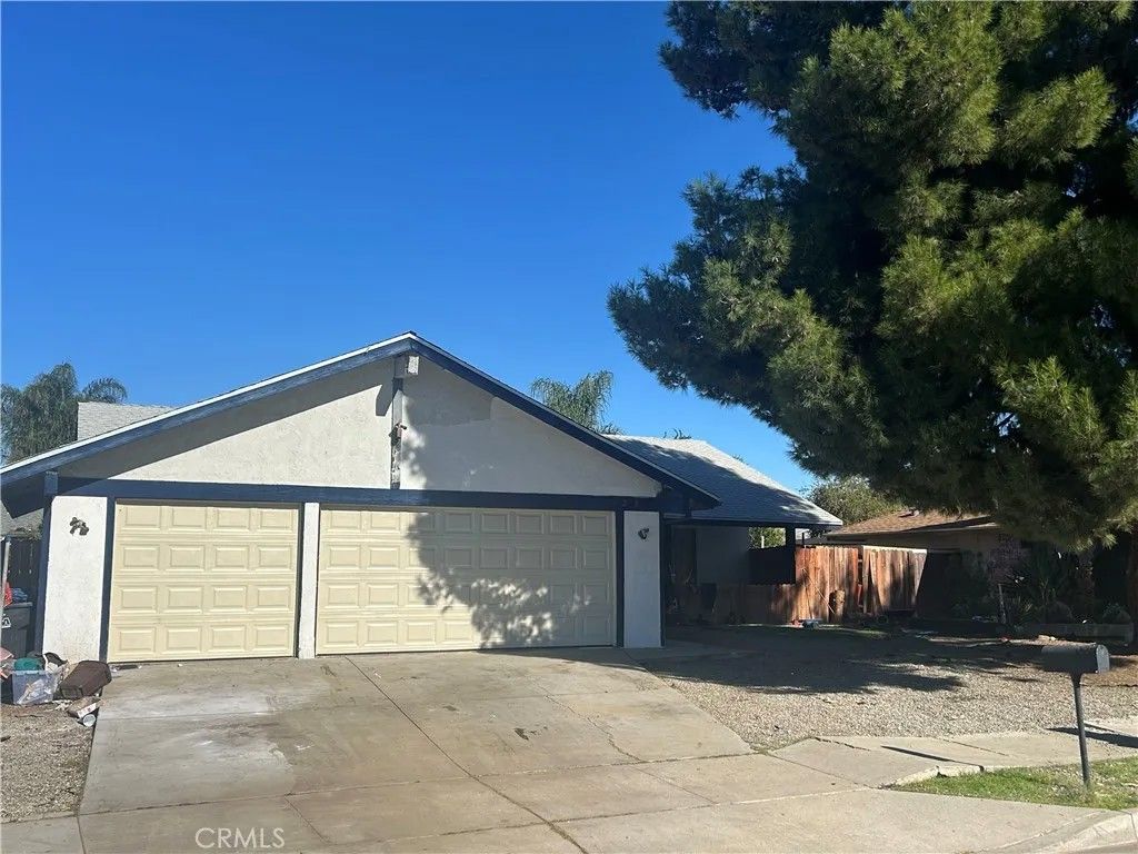 Photo of 24404 Bay Ave, Moreno Valley, CA 92553 (MLS # OC25269438)