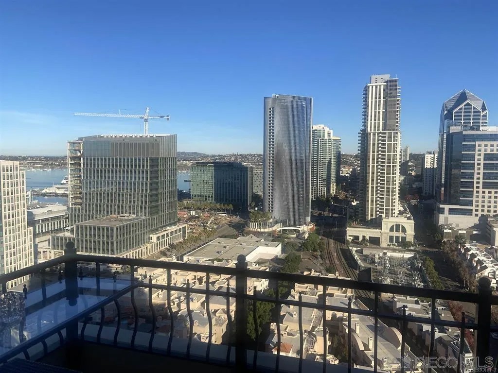 700 W Harbor Dr 2503