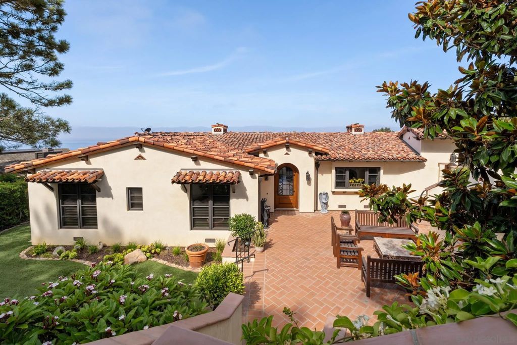 Photo of 262 Ocean View, Del Mar, CA 92014 (MLS # 250038956)