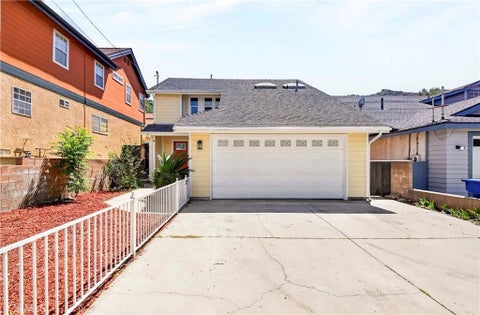 Photo of 7552 Thousand Oaks DR, Tujunga, CA 91042 (MLS # PW26098926)