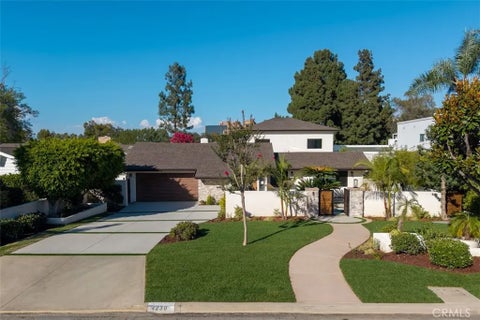 Photo of 4230 N Virginia Road, Long Beach, CA 90807 (MLS # OC26187127)