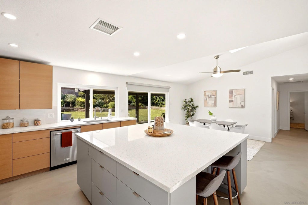 Photo of 1651 Mapleleaf CT, Encinitas, CA 92024 (MLS # 260021764)