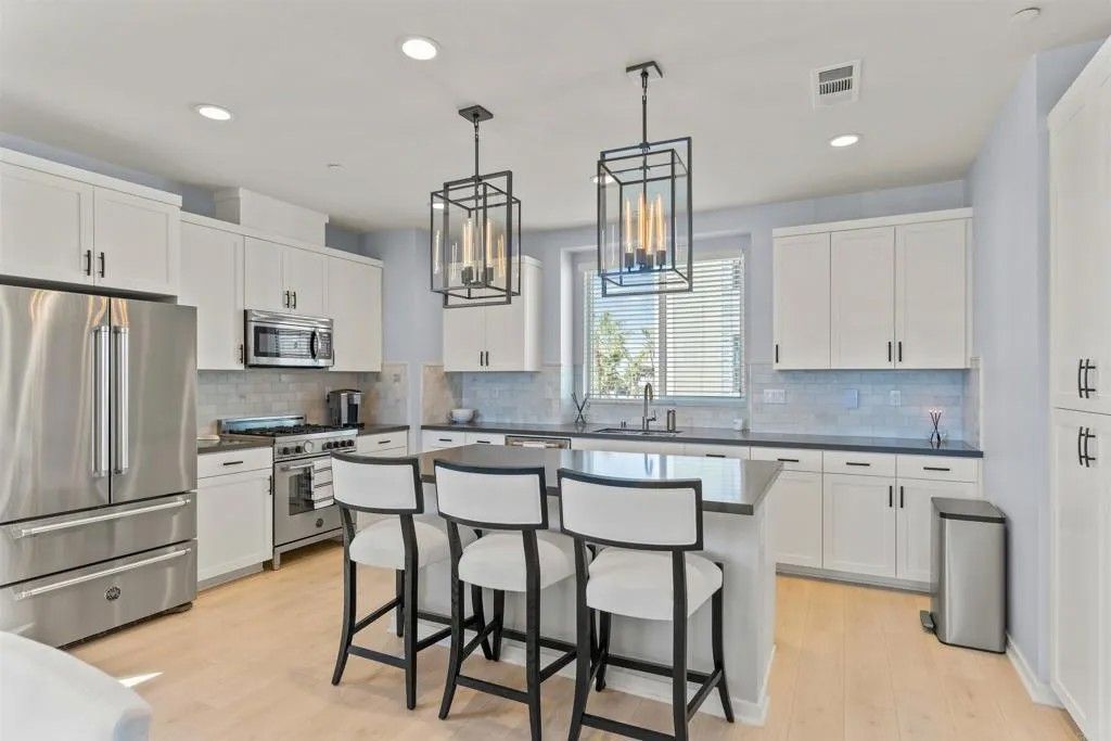 Photo of 1573 Vista Del Mar Way, Oceanside, CA 92054 (MLS # NDP2508655)