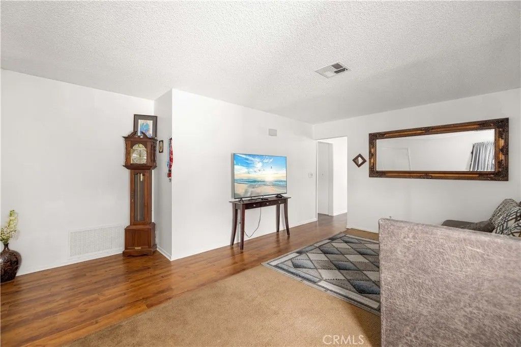 Photo of 38511 Carolside Ave, Palmdale, CA 93550 (MLS # SR26021798)