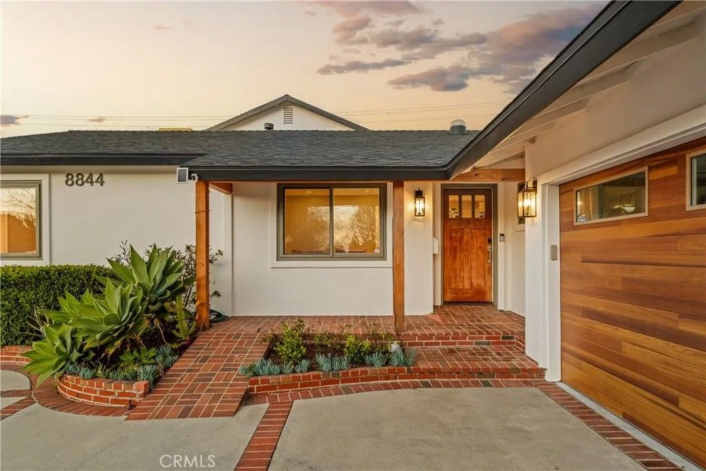 Photo of 8844 Villanova Avenue, Los Angeles, CA 90045 (MLS # SB26037471)