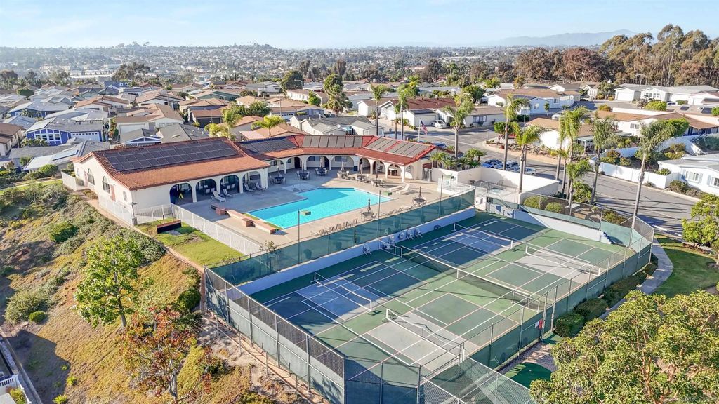 Photo of 629 Via Santiago, Vista, CA 92081 (MLS # 250043142)