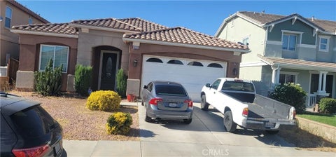 Photo of 13224 Lone Pine Court, Oak Hills, CA 92344 (MLS # HD26169660)