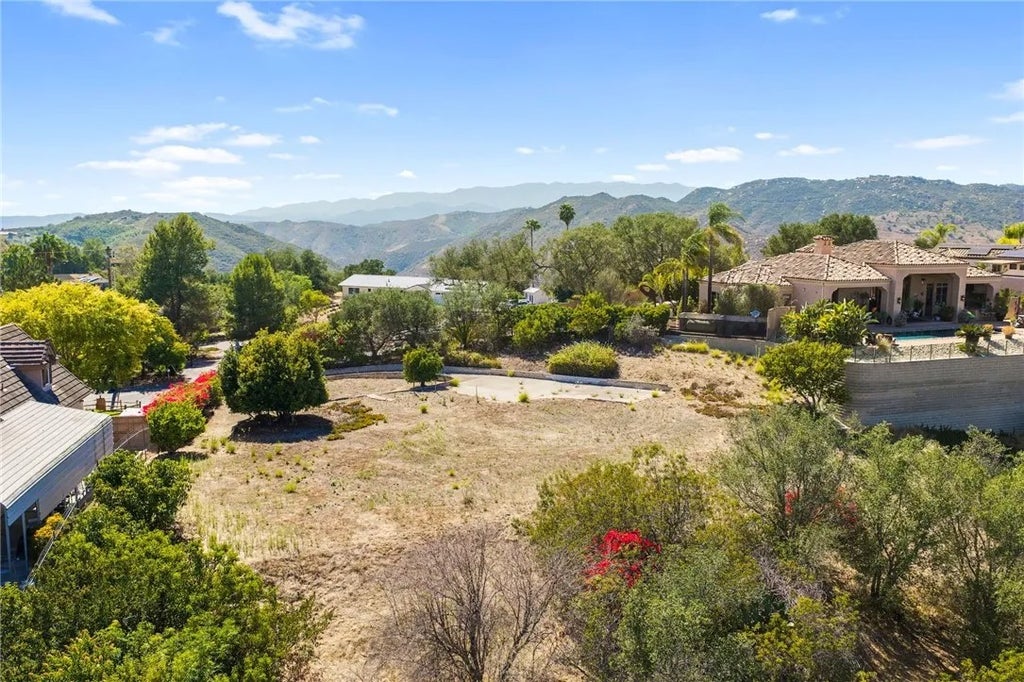 Photo of 1645 Santa Margarita DR, Fallbrook, CA 92028 (MLS # NP26186675)