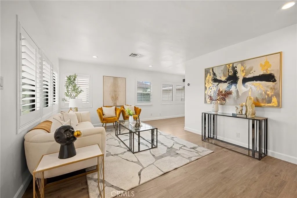 4903 Ardsley