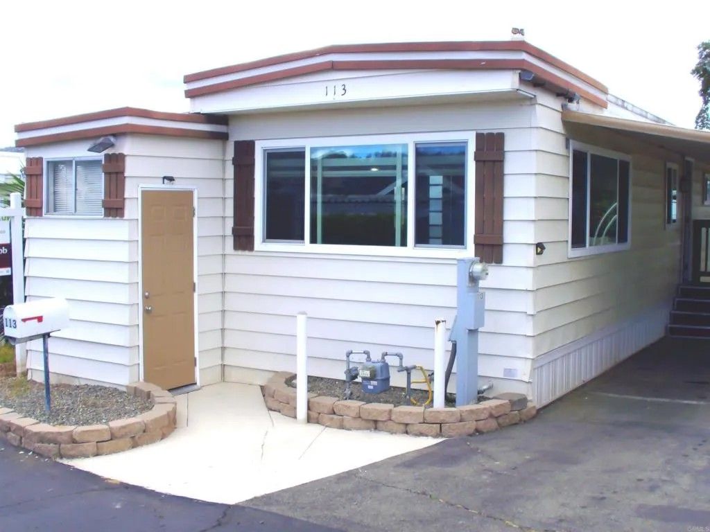 Photo of 211 N Citrus Ave #113, Escondido, CA 92027 (MLS # NDP2603505)