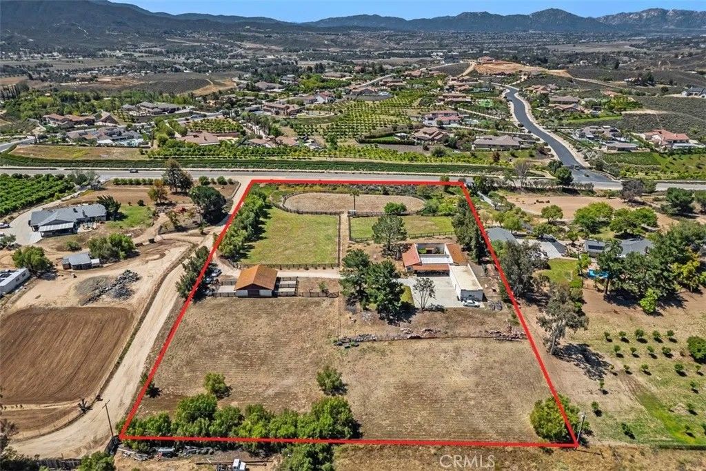Photo of 35820 Pauba Road, Temecula, CA 92592 (MLS # SW26094295)