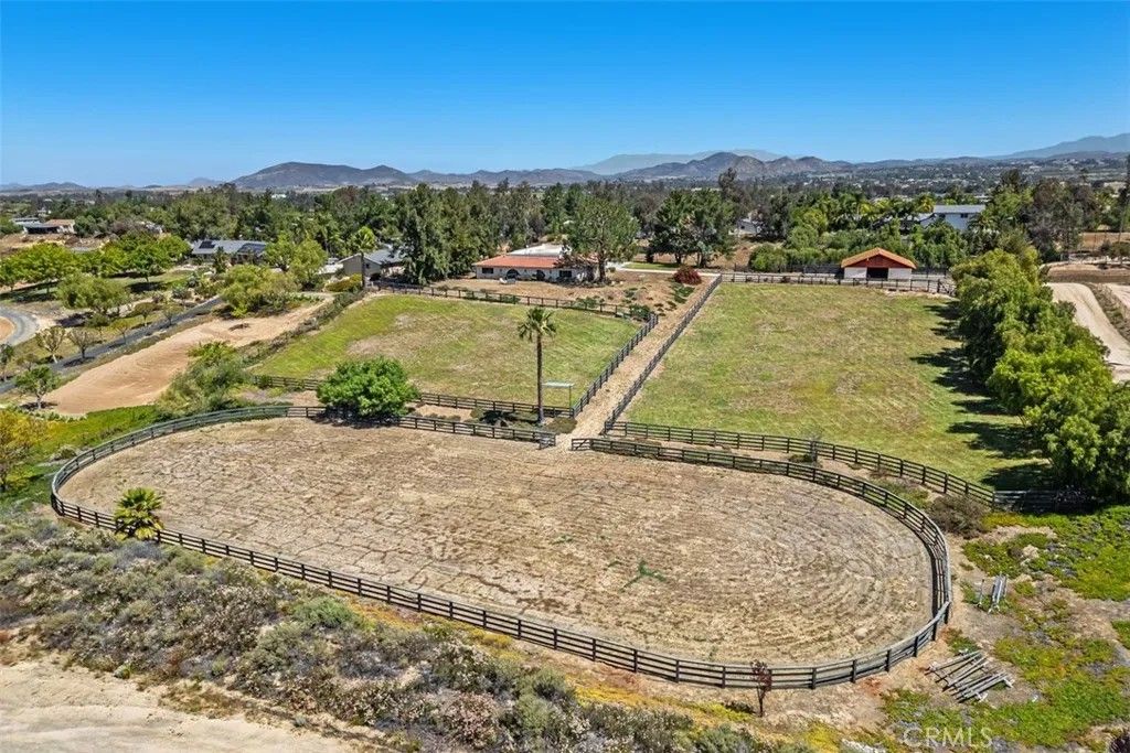 Photo of 35820 Pauba Road, Temecula, CA 92592 (MLS # SW26094295)
